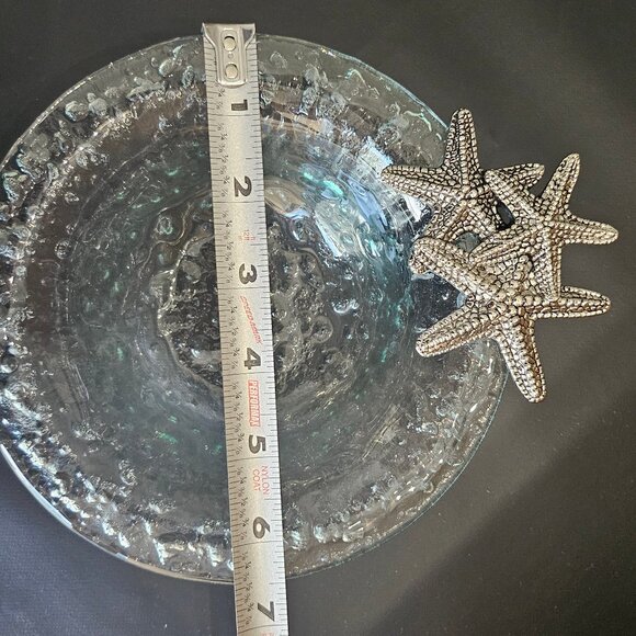 Glass Clear Textured Bubble Glass Small Bowl With Cluster of Silvertone Starfish - Picture 5 of 6